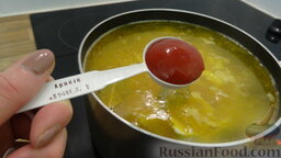 Простецкий суп из куриной грудки: По желанию можно добавить немного томатной пасты.