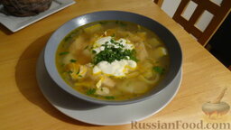Простецкий суп из куриной грудки: Вуаля! Суп готов! Подавать с зеленью и сметаной.   Приятного аппетита!