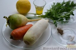Салат из зеленой редьки, с морковью и редькой дайкон: Такие продукты, как на фото, потребуются для салата из редьки.