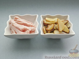 Салат с ветчиной и картофелем, под душистым грибным маслом: Картофельные ломтики нужно будет обжарить с солью в растительном масле, ветчину нарезать соломкой.