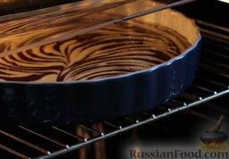 Очень шоколадный пирог "Зебра": Выпекать шоколадный пирог 