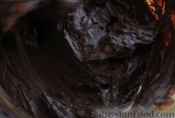 Очень шоколадный пирог "Зебра": Тщательно перемешать.