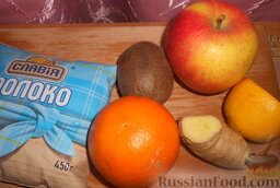 Фруктовый смузи с имбирем: Подготовить ингредиенты для фруктового смузи.