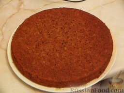 Шоколадный пирог с какао, яблоками и ванильным кремом: Выпекать пирог будем в разогретой духовке на 180 гр. около 40 минут.