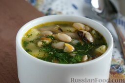 Суп с фасолью, на курином бульоне: Фасолевый суп не теряет вкусовых качеств после остывания и его можно хранить в холодильнике до 3-х суток.