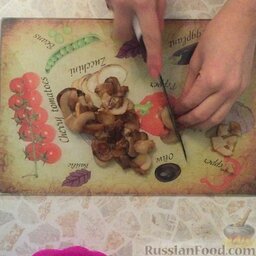 Фаршированные макароны: Как приготовить фаршированные макароны:    Для начала нарезать грибы как вам хочется, но желательно мелко.