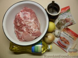Свиной шашлык в духовке: Подготовить ингредиенты по рецепту свиного шашлыка в духовке.