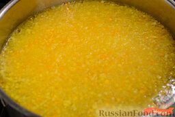Сок из апельсина: Наливаем охлажденную кипяченую воду. Доводим до кипения.
