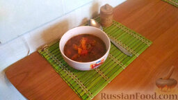 Суп с курицей и фасолью: Суп из курицы с фасолью готов. Подавать его можно с зеленью, со сметаной и/или сухариками.