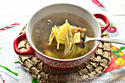 Постный грибной суп с овощами и шпинатными макаронами: Варим постный грибной суп с макаронами 8-9 минут.