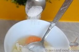 Рыба нототения, запеченная в духовке: По желанию добавить пол чайной ложки соли.