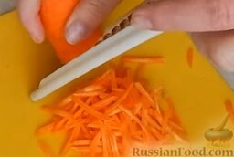 Рыба нототения, запеченная в духовке: Морковь натереть на крупной терке.