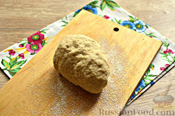 Тортилья (пшеничная лепешка): Замешиваем для мексиканских лепешек тесто. На полчаса уберем его в теплое место, чтобы оно отлежалось.