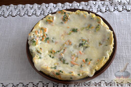 Овощная запеканка с сыром сулугуни (в мультиварке): Готовую овощную запеканку с сыром подаем в любое время.  Приятного аппетита.