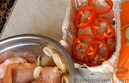 Куриный рулет с овощами (в духовке): Далее - болгарский перец.