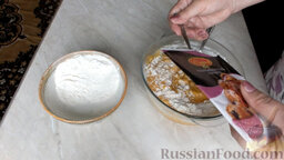 Тыквенное печенье с курагой: Добавить 1 чайную ложку разрыхлителя. Тесто должно быть мягкое, так что муку добавляйте, смотря по состоянию теста.