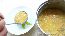 Гороховый суп по-немецки: Добавляем овощи с беконом в кастрюлю с горохом, доводим до кипения.  Гороховый суп по-немецки готов. Густой, вкусный.