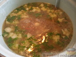 Куриный суп с цветной капустой и гречкой: Куриный суп с цветной капустой и гречкой готов.  Подавать со свежей зеленью.