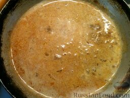Острый крем-суп из цветной капусты с красным перцем: Влить немного сливок, довести до кипения.