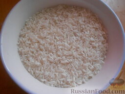 Рис с кабачками и капустой (в мультиварке): Рис тщательно промыть холодной водой.