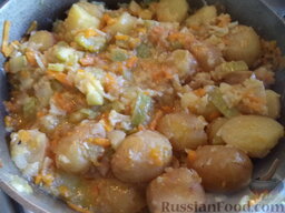 Овощное рагу из кабачков, картошки, цветной капусты: Овощное рагу из кабачков, картошки, цветной капусты готово.