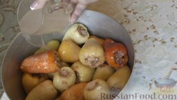 Болгарский перец, фаршированный мясом и рисом: Затем влить еще 1 стакан воды.