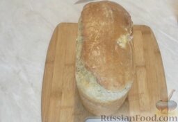 Бездрожжевой хлеб на закваске из ржаной муки: Домашний пшеничный хлеб без дрожжей, на закваске из ржаной муки, готов.  Приятного аппетита!