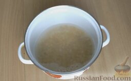 Гороховый суп с картофелем, на курином бульоне: Хорошо помыть и залить холодной водой. Оставить на 30 минут.