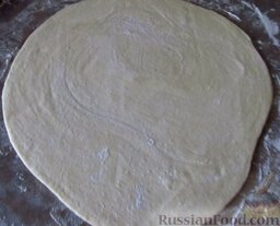 Фытыр по-египетски (слоеный пирог с заварным кремом): Одну 
