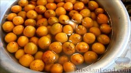 Варенье из абрикосов (на зиму): Как приготовить варенье из абрикосов на зиму:    Абрикосы залить водой и хорошо помыть.