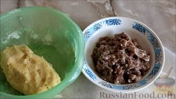 Суп с фрикадельками и сырными шариками (клецками): Замесить тесто для сырных шариков.