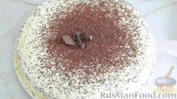 Торт из киселя: В завершении торт из киселя украсить натёртым шоколадом, или по вашему вкусу.
