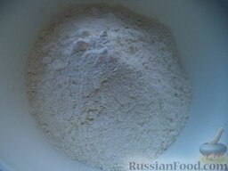 «Плацинда» - пирог с тыквой по-молдавски: Разделка и выпечка плацинды.  Муку просеять.