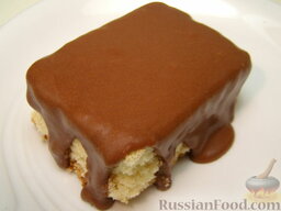 Глазурь с какао: Украсить глазурью торт, пирожные или печенье.