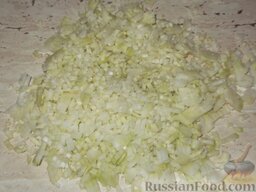 Оладьи со свежей капустой: Как приготовить оладьи со свежей капустой:    Капусту мелко нарезать. По желанию можно обдать кипятком.