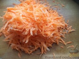 Салат из свеклы консервированный: То же делают с морковью.