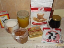 Торт «Рыжик»: Подготовить продукты по рецепту торта 