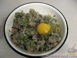 Канеллони по-сицилийски: Пропустить через мясорубку и добавить яйцо, соль, перец, приправы (какие любите).