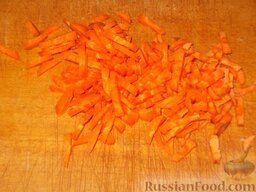 Свекольник домашний: Очистить и вымыть морковь. Мелко покрошить или натереть на терке.