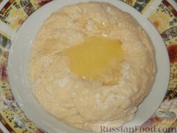 Пирог открытый с повидлом: Перед окончанием замеса в тесто добавить растопленный маргарин.