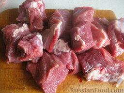 Харчо по-грузински: Как приготовить харчо по-грузински:    Мясо помыть,нарезать кусками примерно по 50 г каждый.