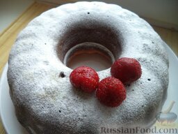 Творожный кекс: Можно посыпать готовый кекс сахарной пудрой.