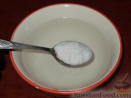 Тандыр самса (слоеные пирожки с мясом по-узбекски): Как приготовить самсу из слоеного теста (пирожки по-узбекски):    Приготовить тесто слоеное для самсы. В воде растворить соль.