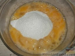 Печенье сахарное (сдобное): Как приготовить печенье сдобное с сахаром:    Соединить яйца с сахаром, перемешать и поставить на минимальный огонь.