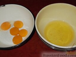 Вафли-трубочки: Итак, как испечь вафли в электровафельнице:    Белки отделить от желтков и поставить в холодильник.