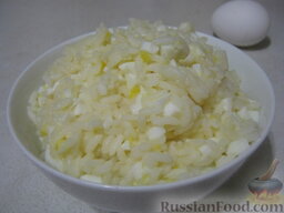 Начинки для пирожков из риса с яйцом: Начинки для пирожков из риса с яйцом готова. Можно печь или жарить пирожки.  Приятного аппетита!