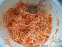 Салат из моркови с редькой: Салат заправить заправкой, перемешать. Салат из моркови с редькой готов.