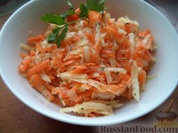 Салат из моркови с редькой: Также можно такой салат из редьки с морковью заправить майонезом или сметаной.  Приятного аппетита!
