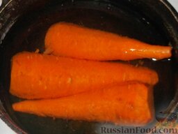 Котлеты из моркови: Как приготовить котлеты из моркови:    Морковь очистить, вымыть, залить водой. Очищенную морковь сварить до готовности (30 минут) при слабом кипении.