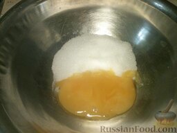 Бисквит буше: Как приготовить бисквит буше:    Отделить желтки от белков. Смешать желтки с сахаром.
